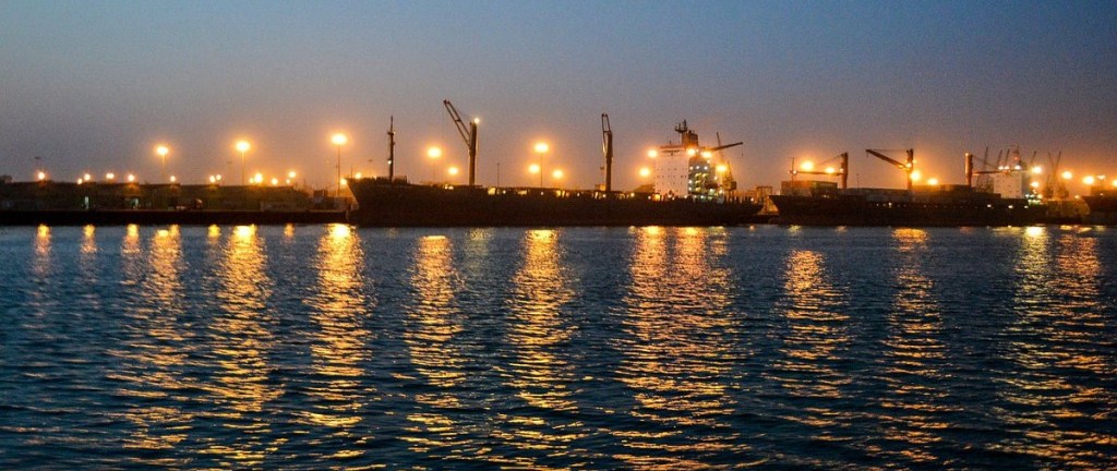 নিরন্তর স্রোতস্বিনী